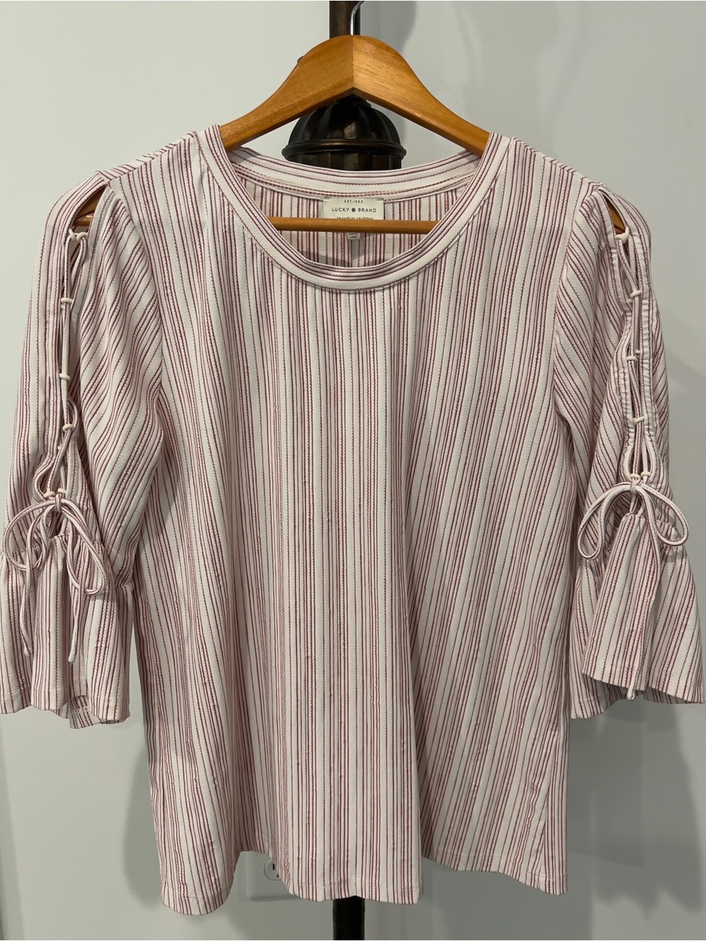 Lucky Brand Red & White Striped Cold-Shoulder Tie Sleeve Top